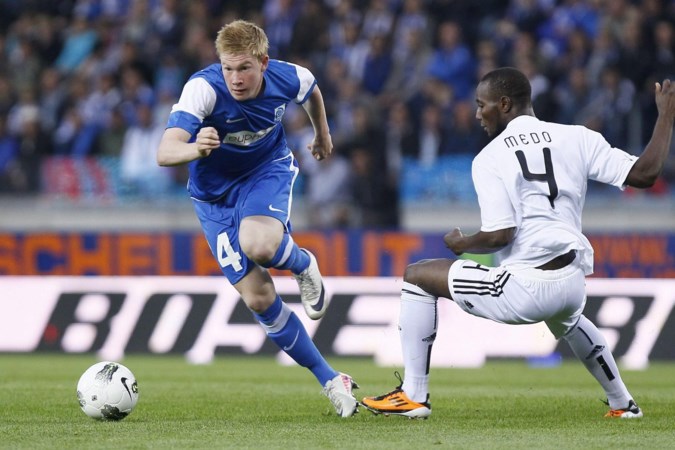 Afgaande op hun kapsels zijn ze nog vaste klant bij de dorpsbarbier in Genk, maar saai zijn Kevin de Bruyne en Thibaut Courtois zeker niet
