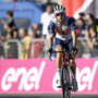 Giro-start Boedapest ‘pain in the ass’ voor Mollema: ‘Blij als we in Italië zijn’