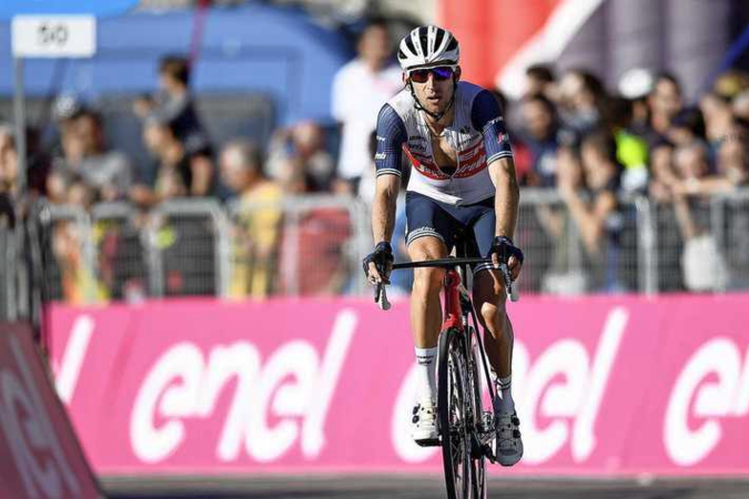 Giro-start Boedapest ‘pain in the ass’ voor Mollema: ‘Blij als we in Italië zijn’