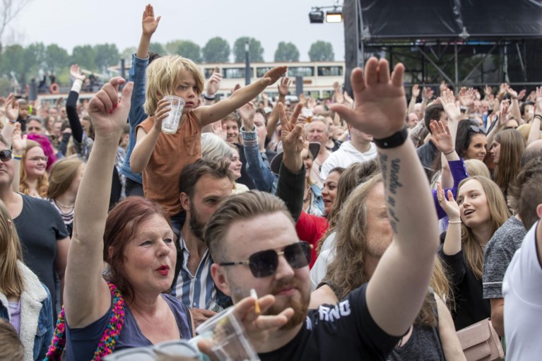 Foto’s: Jong en oud viert de vrijheid op het Bevrijdingsfestival in Roermond