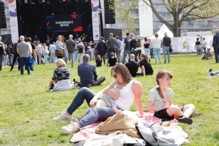 Foto’s: Jong en oud viert de vrijheid op het Bevrijdingsfestival in Roermond