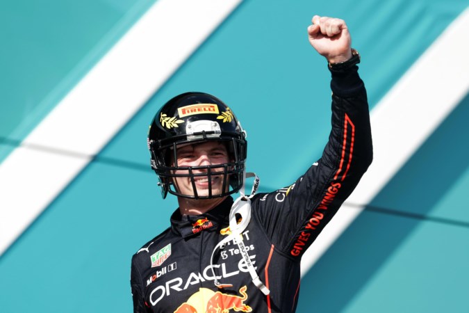 Internationale pers smult van ‘geweldige prestatie’ Verstappen: ‘Hij verpletterde de concurrentie met zijn meesterschap’