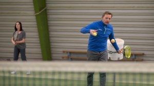 Tennissen à la Schalken en Haarhuis bij Health & Sports Club Vouershof in Geleen