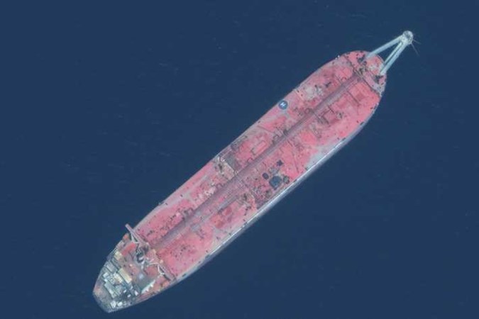 Enorme olieramp dreigt door explosiegevaar oude tanker in Rode Zee: ‘Potentieel grootste in wereldgeschiedenis’