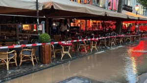 Wateroverlast voor cafés op Vrijthof door gesprongen leiding