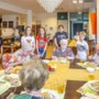 Een hapje en een praatje: jongeren koken voor ouderen in Venray