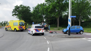 Fietsster gewond na aanrijding met auto in Roermond