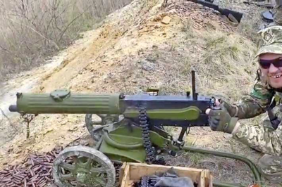 Oekraïners gaan Russen te lijf met Sovjet-machinegeweer van ruim 100 jaar oud
