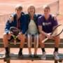 Oud-tennistopper uit Maastricht ziet zoons in haar voetsporen treden; ‘Ze gingen in de maxi-cosi mee naar de tennisbaan’