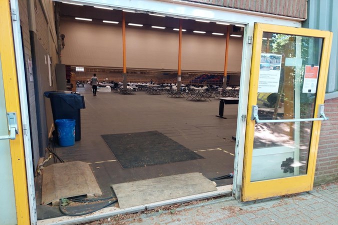 Burgemeester maakt excuses voor late informatie aan omwonenden over asielopvang in sportcentrum Geleen