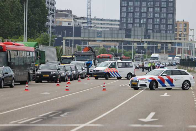 Schietpartij op Buikslotermeerplein in Amsterdam-Noord, drie verdachten vast