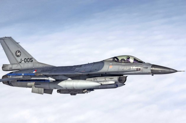 F-16’s onderscheppen vliegtuig boven Nederland na bommelding