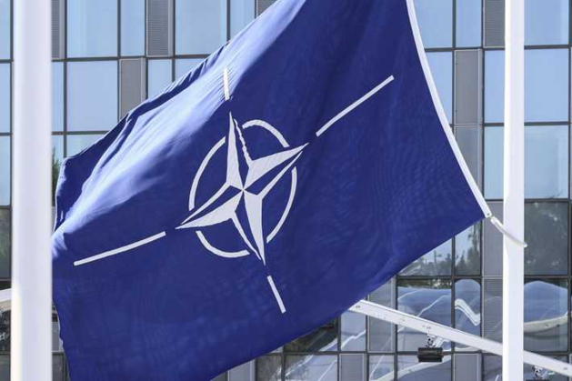 Finland en Zweden vragen officieel lidmaatschap NAVO aan