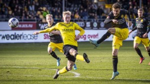 Sem Dirks blijft toch langer bij VVV; geen contract voor Stan van Dijck