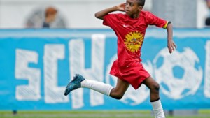 Jongens en meiden spelen districtsfinales schoolvoetbal; winnaars strijden om kampioenschap van Nederland