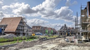 Bouw ziet omzet stijgen, maar aantal woningbouwvergunningen daalt hard