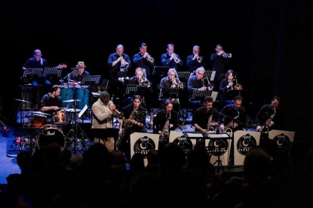 Big Band Boesten speelt toegankelijke bigbandmuziek in Posterholt