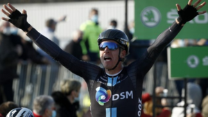 DSM haalt vermoeide sprinter Bol uit Giro