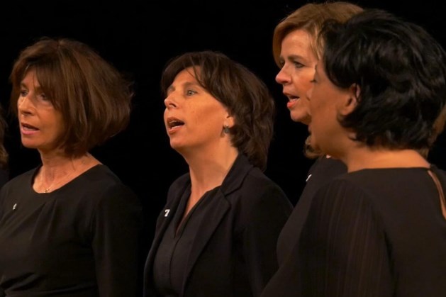 Meezingconcert Koninklijke Harmonie St. Caecilia Spekholzerheide met onder andere Seven en Kirsty van der Ven 