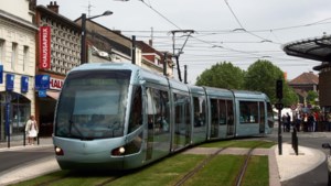 Geen tram, maar elektrische trambus tussen Hasselt en Maastricht: Vlaamse regering hakt knoop door