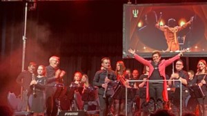 Herenkapper Ruda Peters wint Maestro 2022 in Maasbracht
