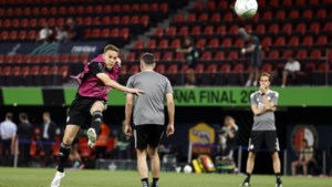 Albanese prins Leka II niet blij met Feyenoord in Tirana