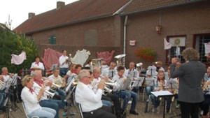 Muzikaal boerenoogstfeest fanfare Wilhelmina Vlodrop