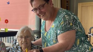 Hart onder de riem van  burgemeester voor 93-jarige mevrouw Marchal