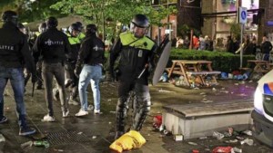 Rellen Rotterdam: 72 aanhoudingen en twee agenten gewond