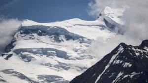Twee doden en negen gewonden door vallende ijsblokken in Zwitserse Alpen