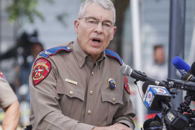 Politie Texas erkent fout tijdens schietpartij Uvalde: ‘Verkeerde keuze niet direct in te grijpen’