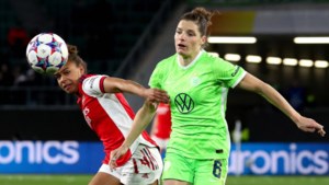 Dominique Janssen scoort en pakt beker met Wolfsburg