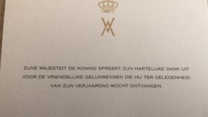 Mientje (79) uit Venlo, bijna blind en al jaren ziek, krijgt eindelijk brief terug van de koning (en ook nog een mysterieuze gift) 
