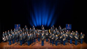 Harmonie Sint Cecilia Koningsbosch start viering eeuwfeest met concert van het Orkest Koninklijke Marechaussee in Forum Theater Sittard