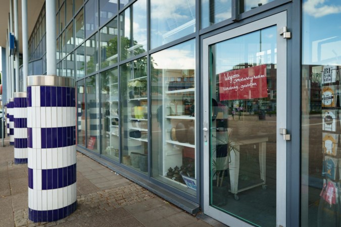 Bloemenwinkels op Limburgse NS-stations vanwege faillissement op slot