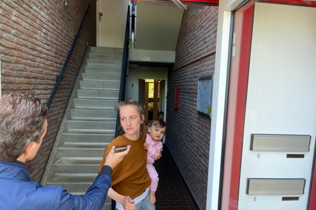 Zussen Kelly en Naomi geëmotioneerd over verdwijning Gino (9... - De