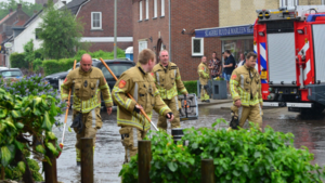 Zware regenbuien veroorzaken overlast en zetten brandweer aan het werk in Midden- en Noord-Limburg 