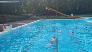 Zwemvierdaagse na twee jaar coronadroogte terug in openluchtbaden Reuver en Blerick