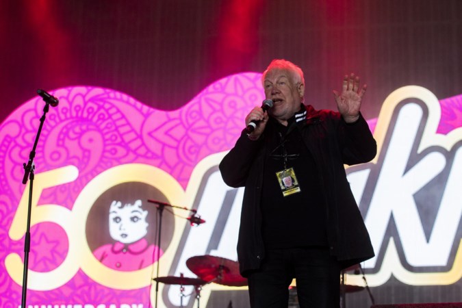 Groots afscheid op het podium voor Jan Smeets: ‘Mr. Pinkpop verdient zaterdag een staande ovatie van zijn publiek’