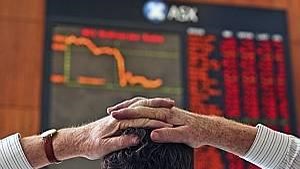 Beleggers dumpen massaal aandelen na forse renteverhoging
