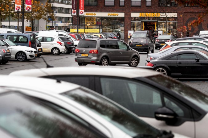 Op deze plekken zijn de parkeerproblemen in Stein het grootst: ‘Chaos, onveilig en plekken zijn te krap’