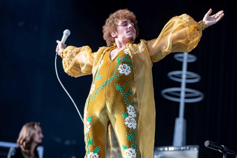 Foto’s: Uitgelaten sfeer op warme eerste dag Pinkpop