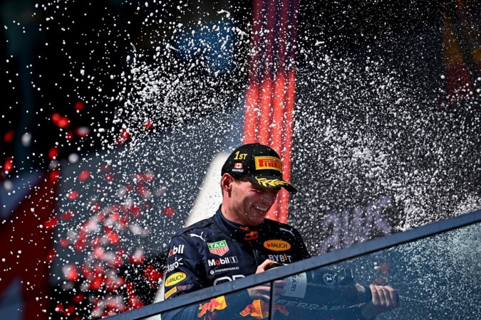Max Verstappen maakt indruk op buitenlandse media: ‘Onheilspellende vertoning met het oog op titelprolongatie’