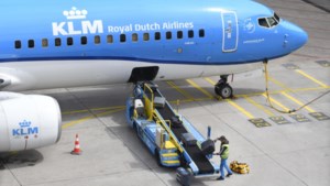 Slotcoördinator: KLM moet de helft van het stoelenprobleem op Schiphol oplossen