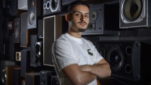 Rapper Vlekkeloos (23): ‘De rapcultuur sprak me meteen aan, ineens kon ik me identificeren met iets dat ik voorheen niet kende’