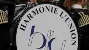 Harmonie L’Union Born houdt Taptoe op de Markt in Born