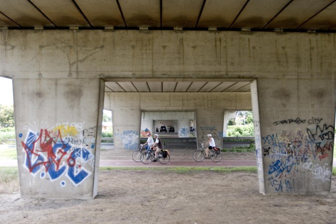 Miljoenen voor Limburgse fietsverbindingen om mensen uit de auto te krijgen