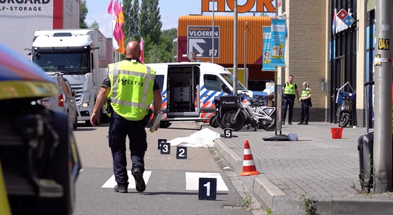 Dode man aangetroffen op straat in Kerkrade: politie gaat uit van opzet