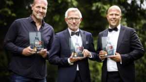 Collega’s verkiezen Arne Slot tot beste trainer in eredivisie; oeuvreprijs voor Bert van Marwijk