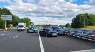 Achtervolging met spookrijden en poging doodslag motoragent op A76: twee mannen in Heerlen aangehouden